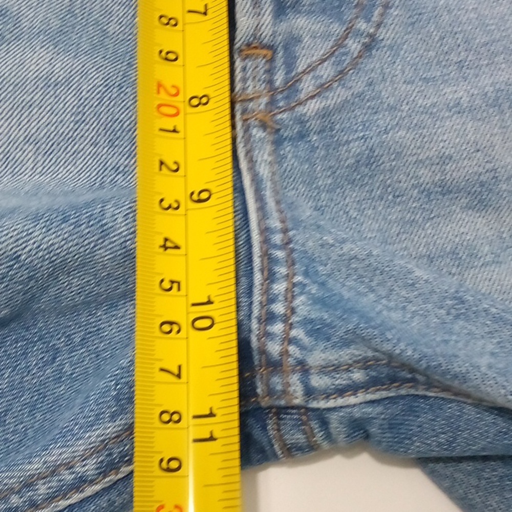 Reformation Lola Denim Jean Short - Picture 6 of 9